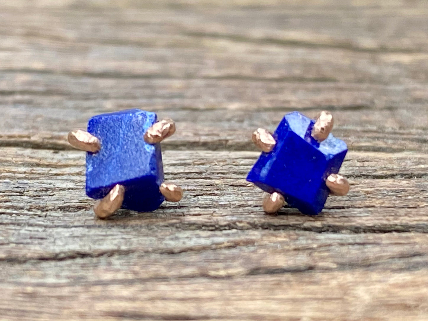 Lapis Gold Studs