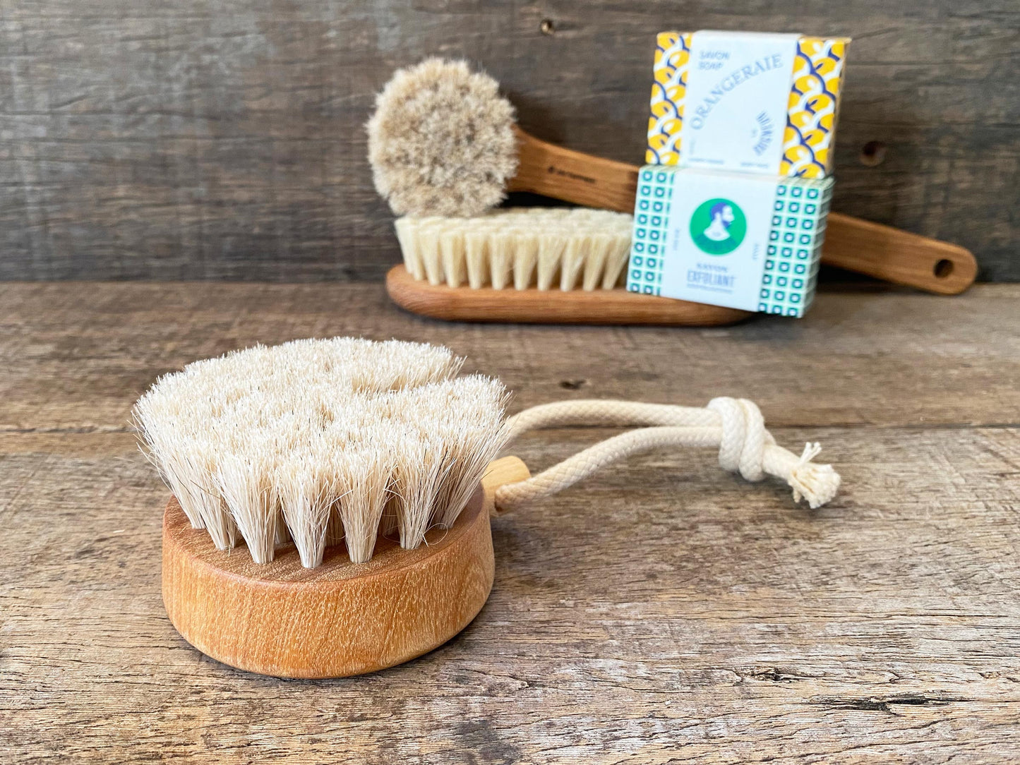 Bath Brush Puck