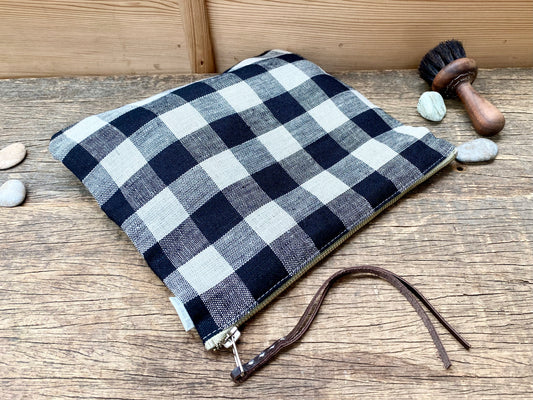 Zip Pouch Check