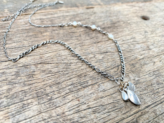 Seeds Rock & Pearls Necklace