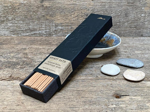 Oriental Herbs, Sandalwood, Aloes Incense (Spirit Path)
