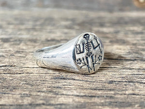 Memento Mori Signet Ring