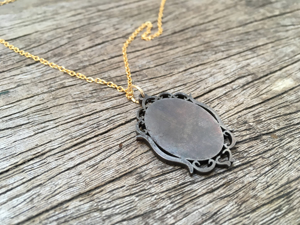 Portrait Pendant
