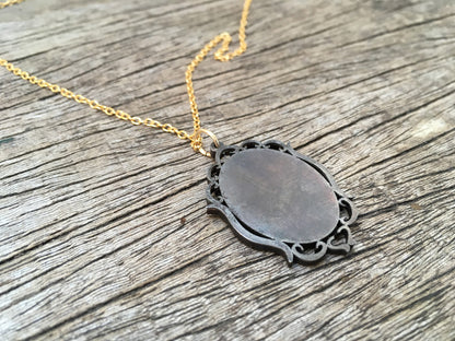 Portrait Pendant