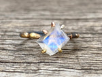 Load image into Gallery viewer, Moonstone Ring
