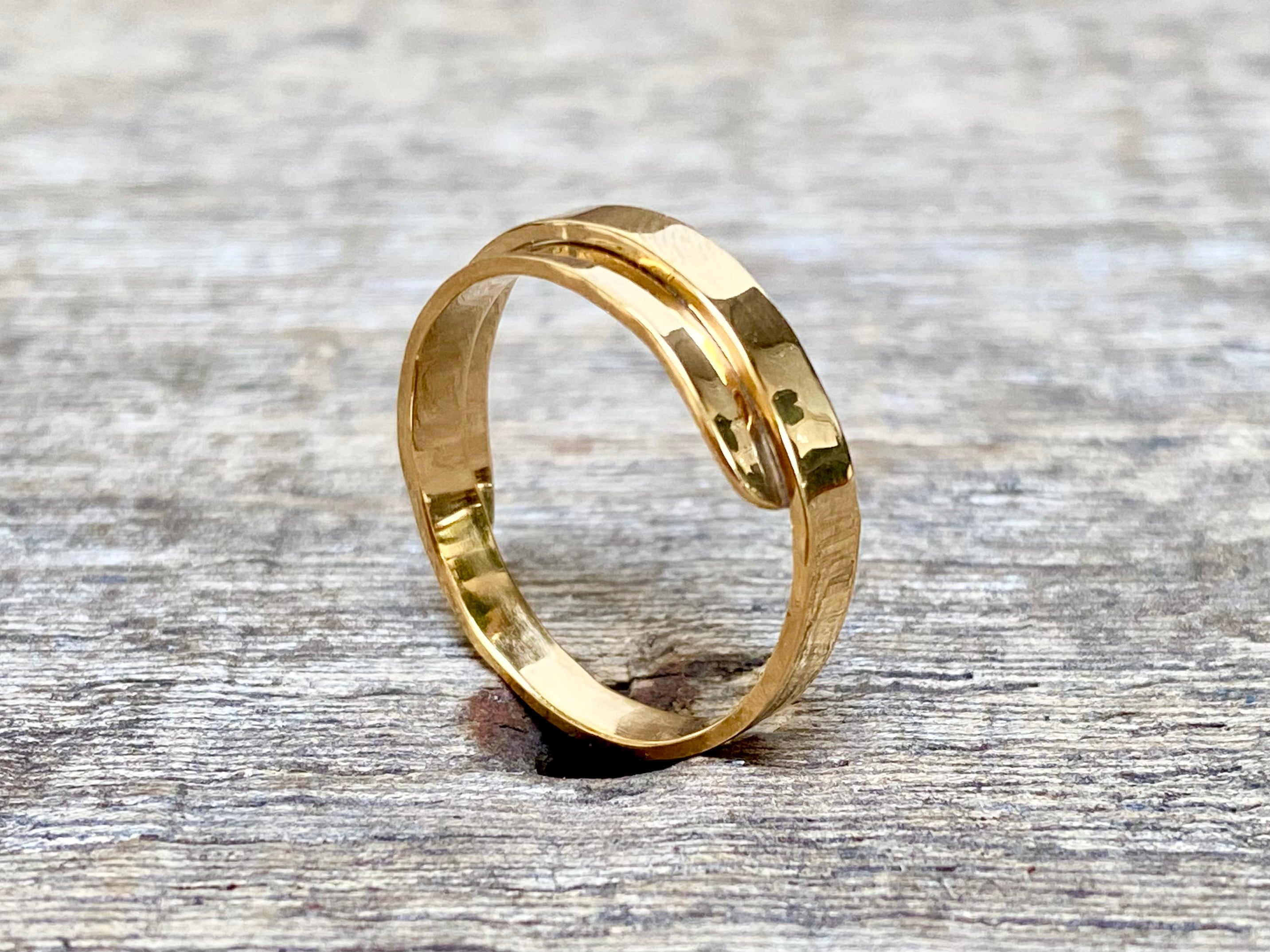Double Hammered Ring