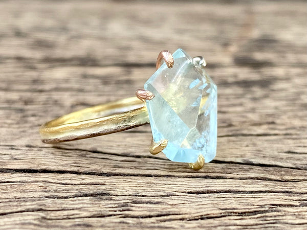 Gold ring sales with aquamarine stone